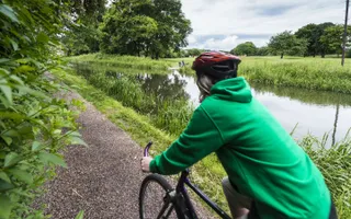 Discover canals by bike